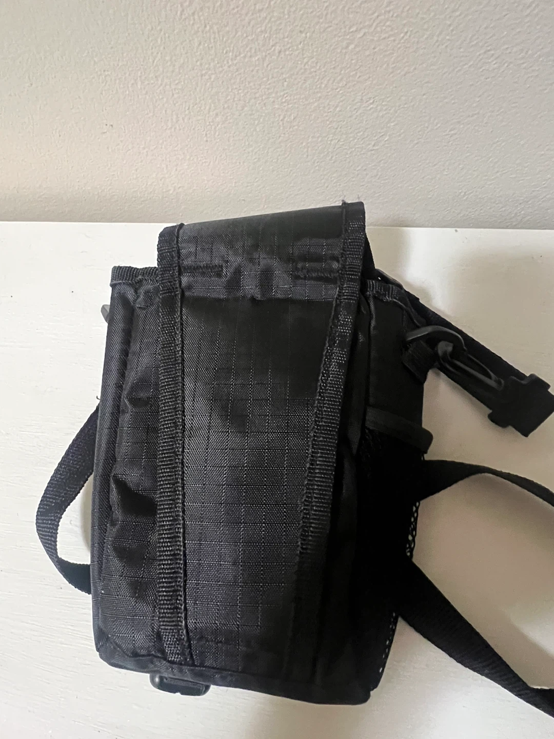 Buxton Black Small Shoulder Pouch Bag - photo 3