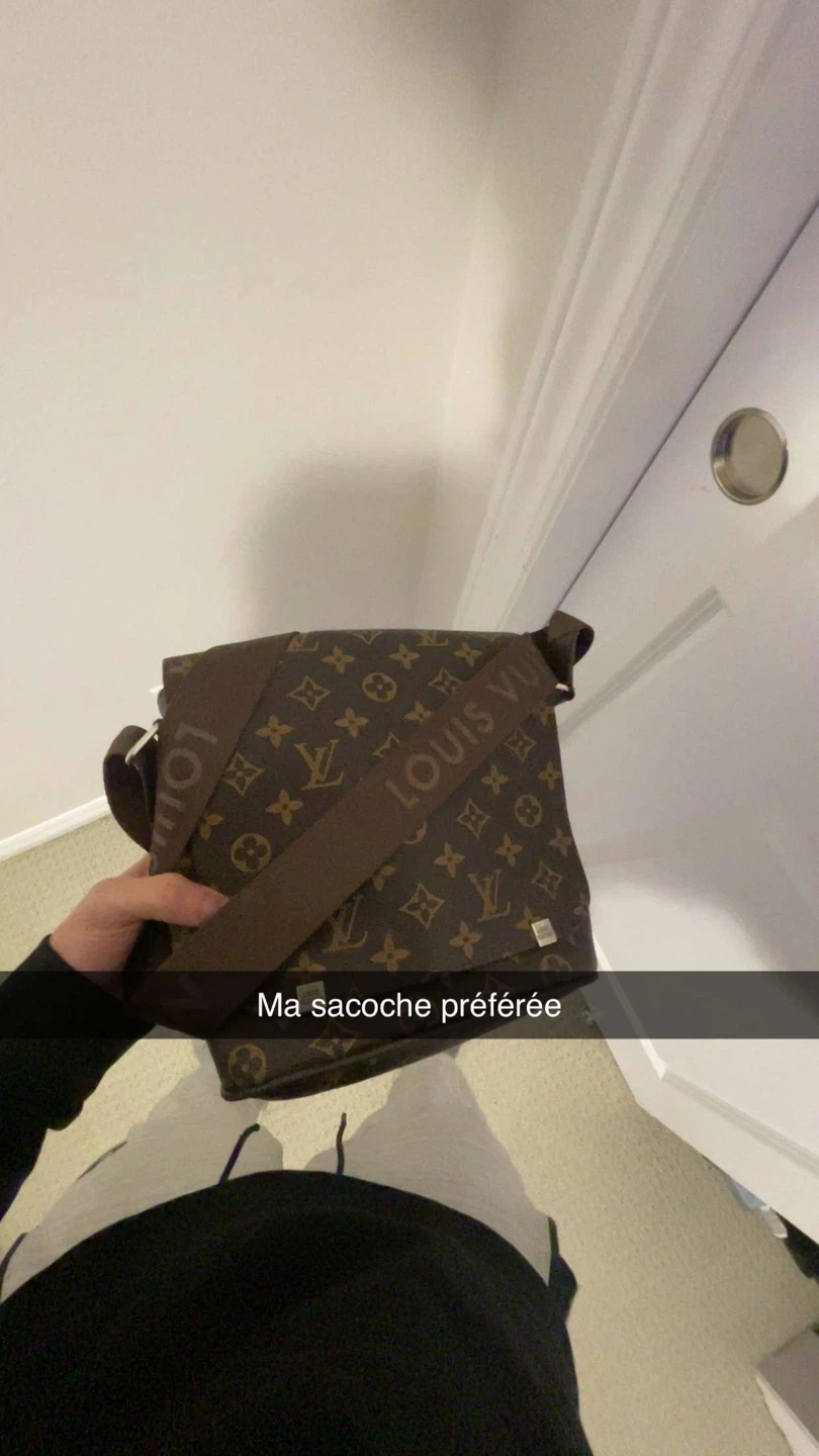 Louis Vuitton Monogram Messenger Bag - photo 2