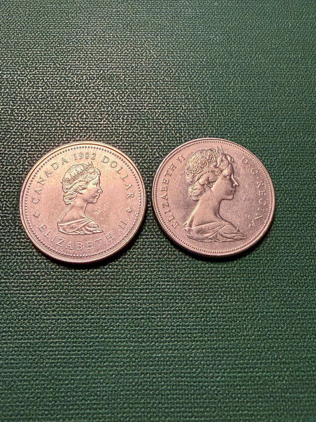 1970 Manitoba & 1982 Canadian 1$ Coins - photo 2
