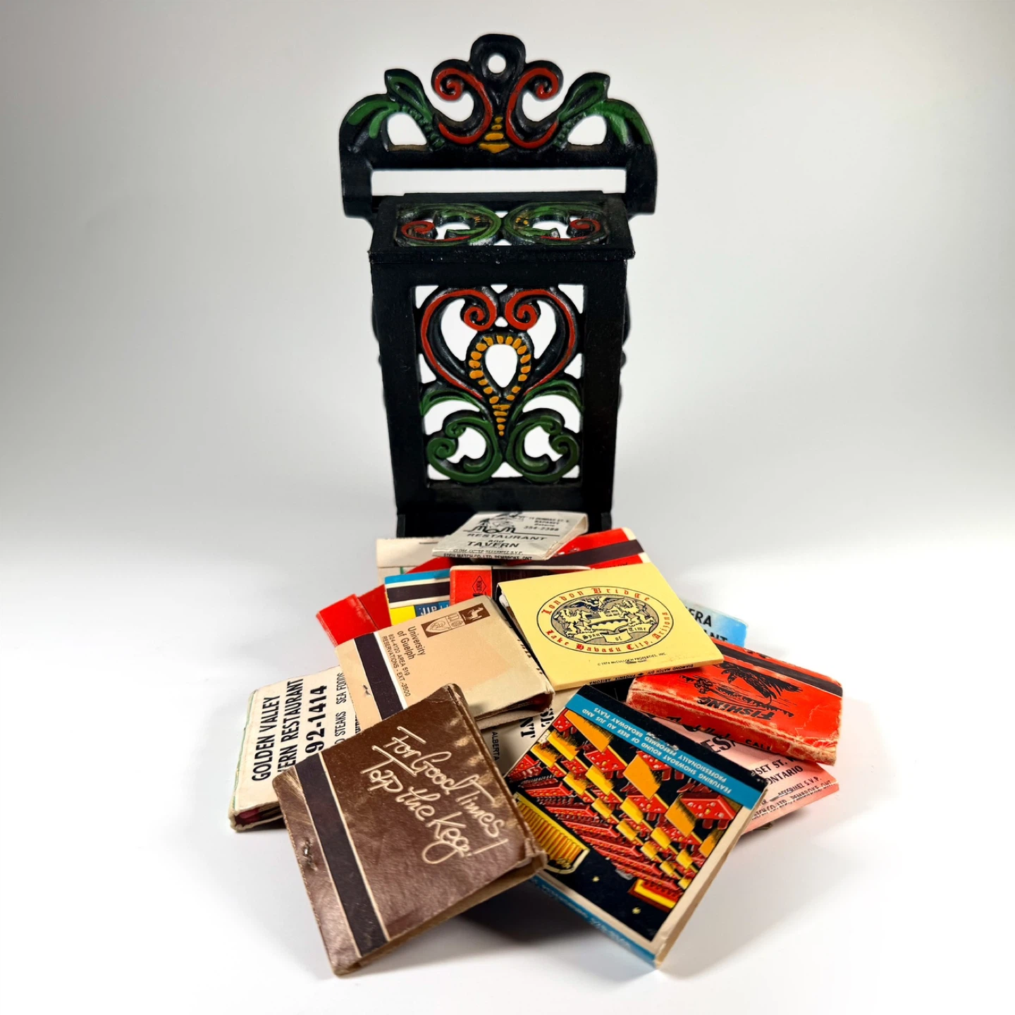 Vintage Cast Iron Match Holder + 17x Vintage Matchbooks