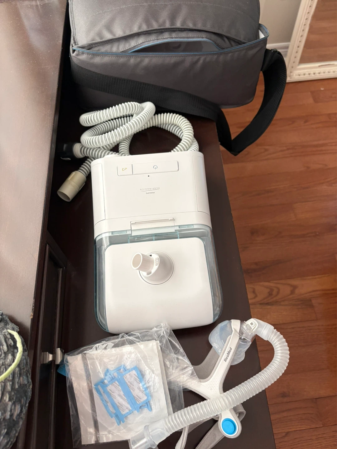 Philips Respironics DreamStation CPAP Machine with Mask and Hose
