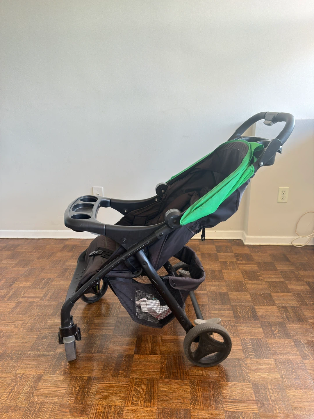 Graco Stroller with Green Canopy - photo 3