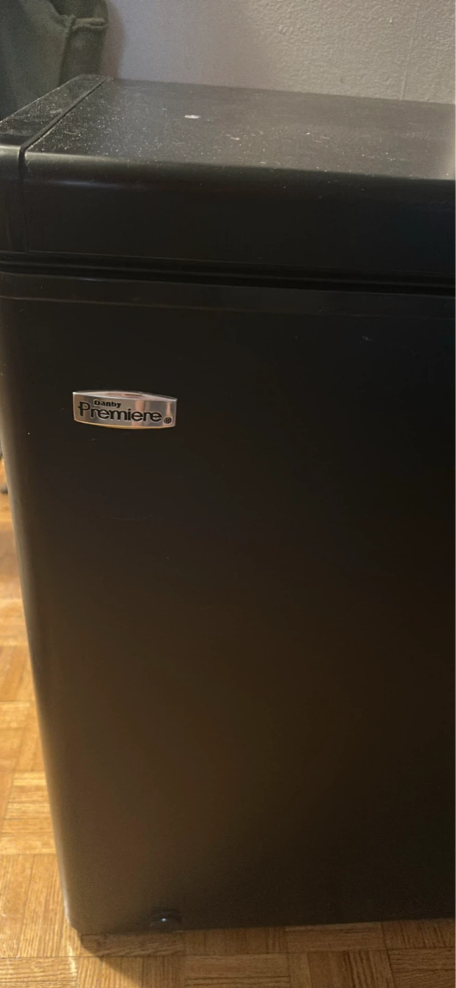 Danby Premiere Chest Freezer DCF055A1BP - photo 2