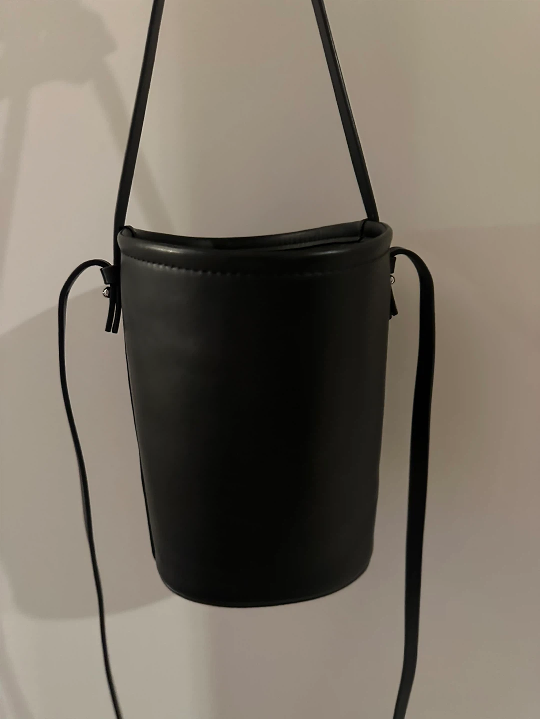 COS - Black Leather Bucket Bag - photo 4
