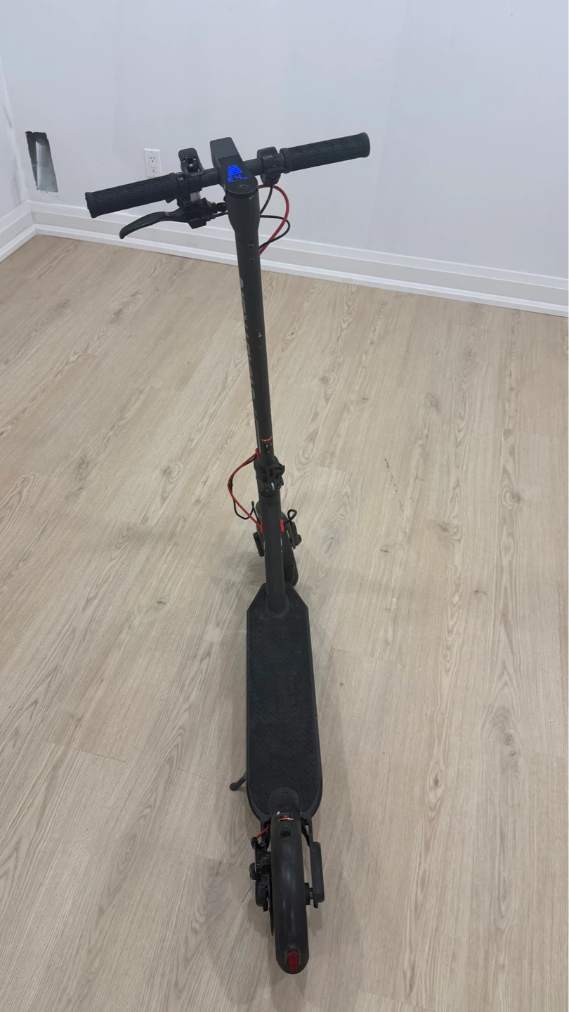 SWAGTRON Swagger 5 Electric Scooter - photo 2