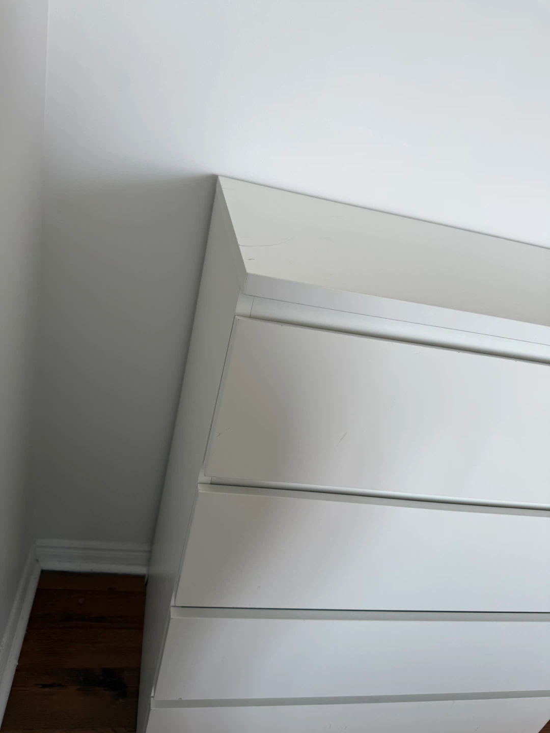 White 4-drawer dresser - photo 3