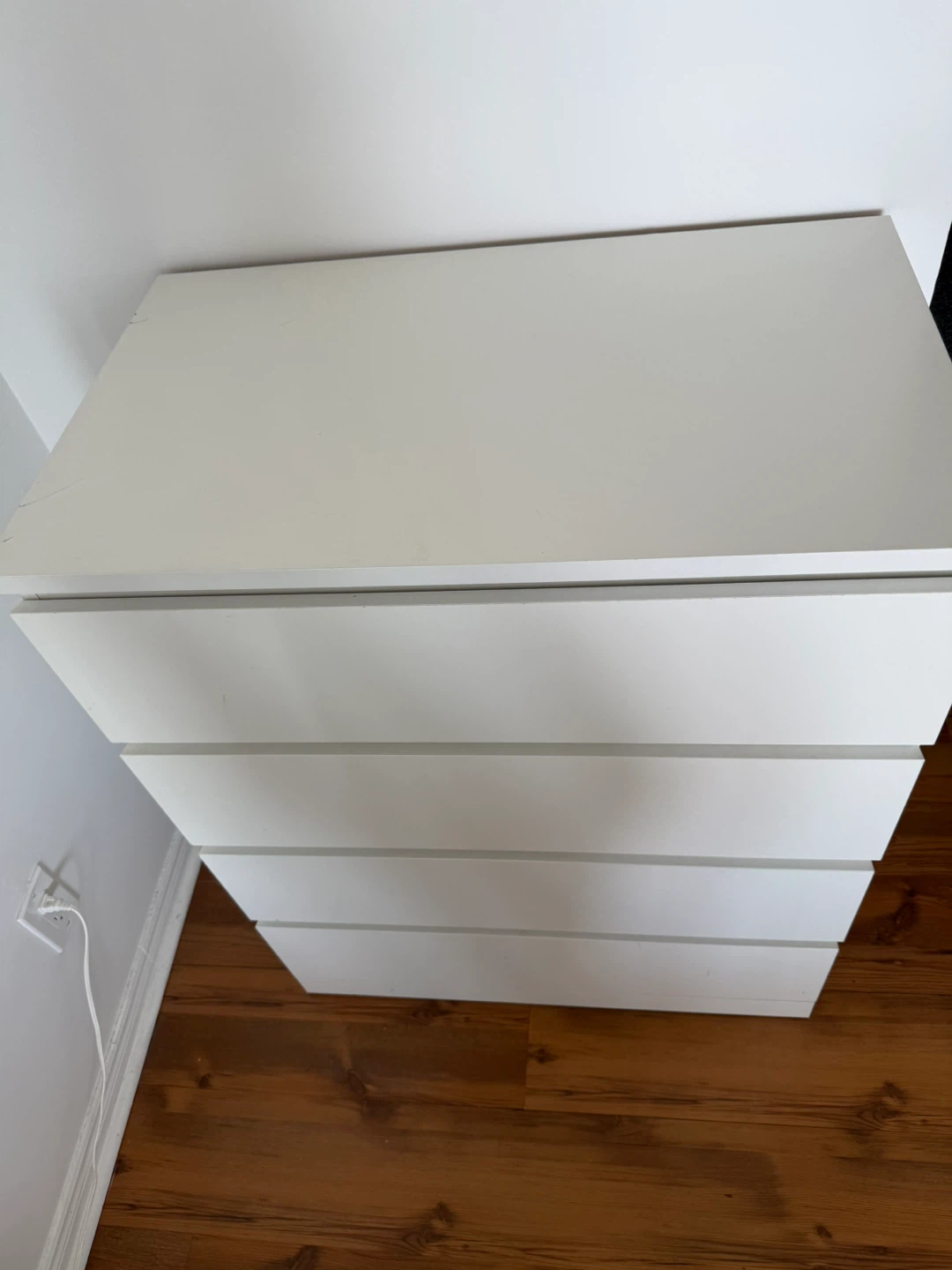 White 4-drawer dresser - photo 4