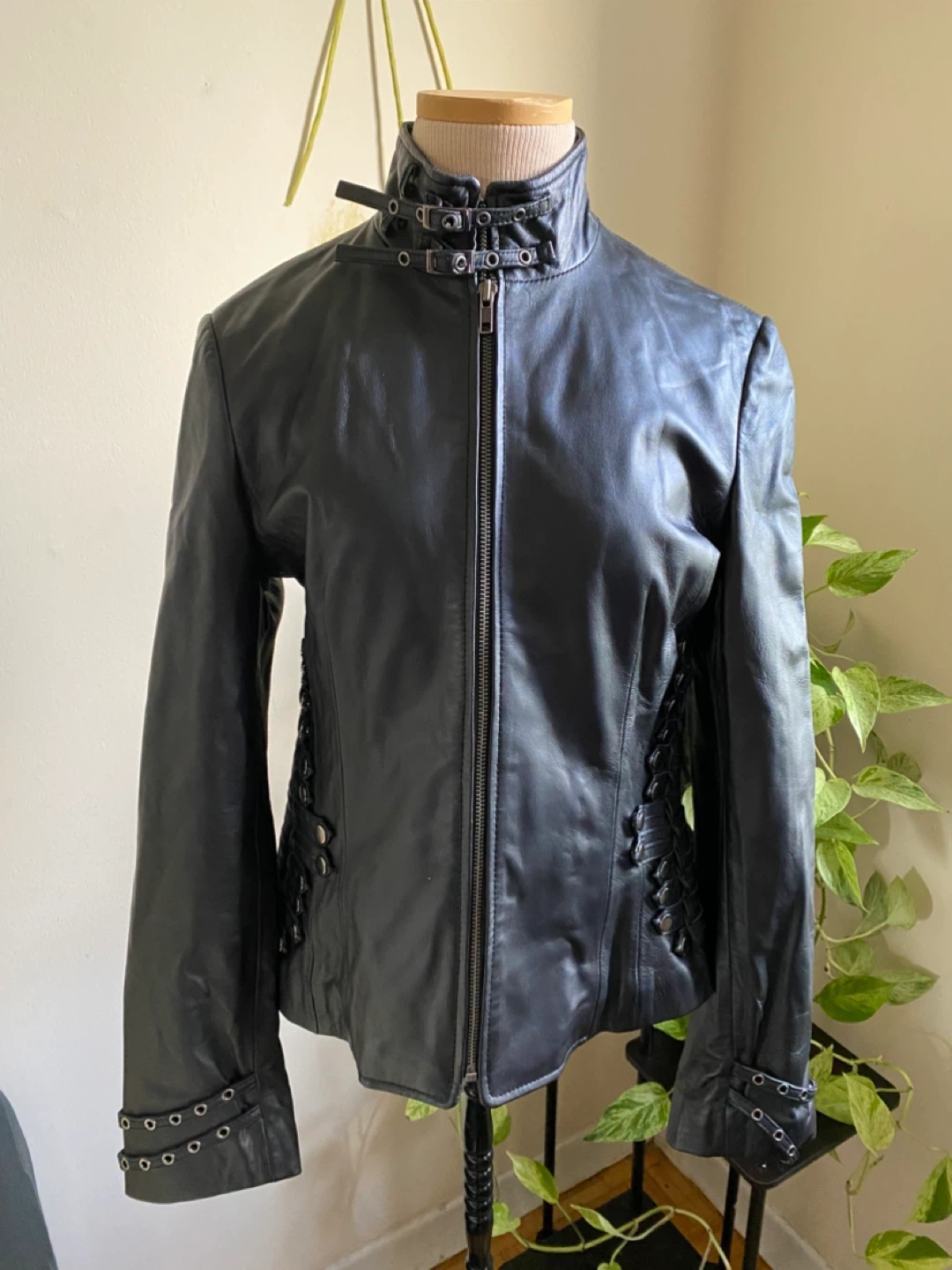 LUOLANDU -Black Leather Jacket with Unique Sides - photo 2