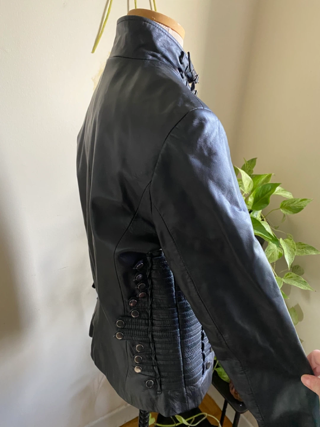 LUOLANDU -Black Leather Jacket with Unique Sides - photo 3