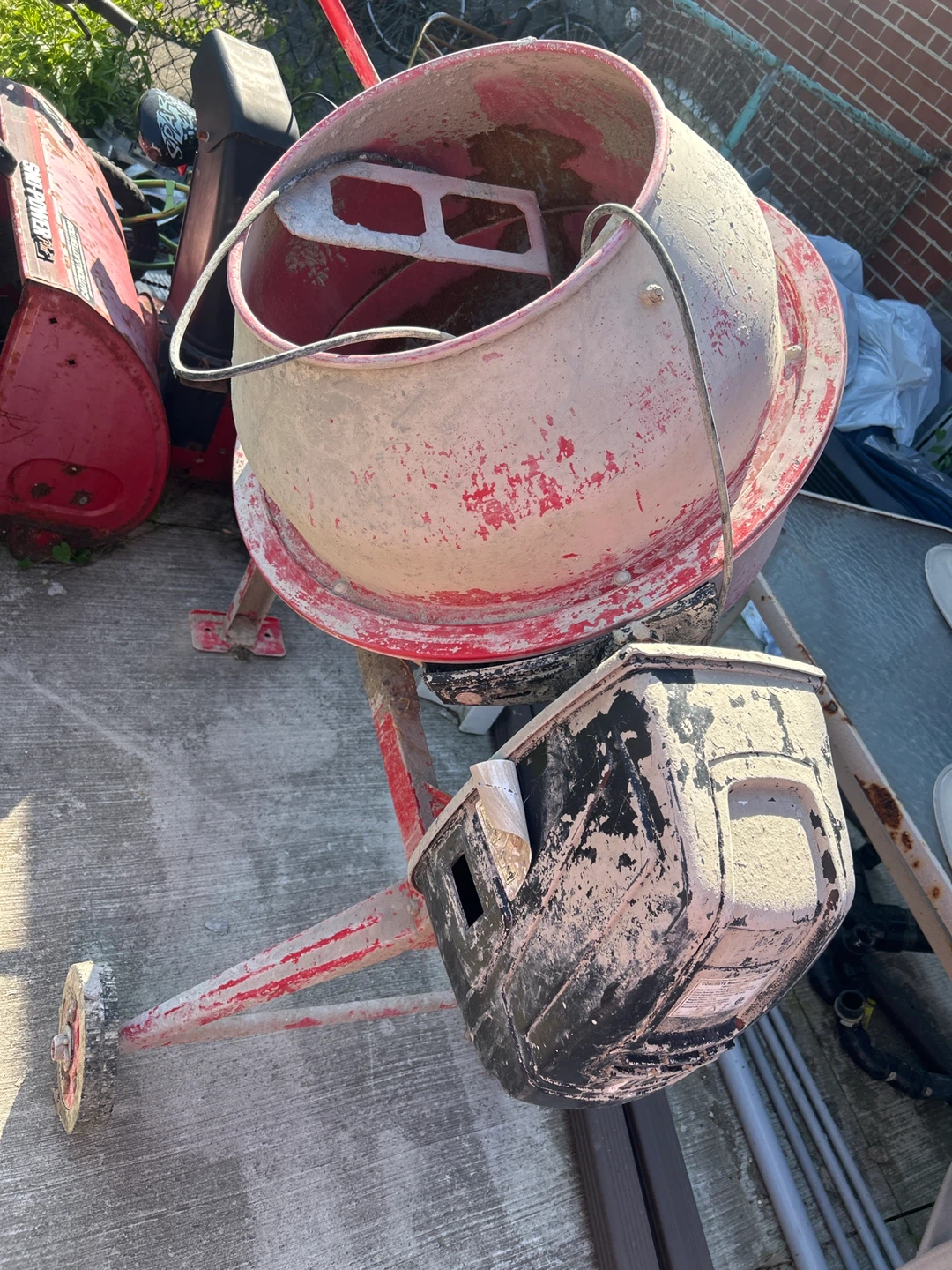 Concrete mixer