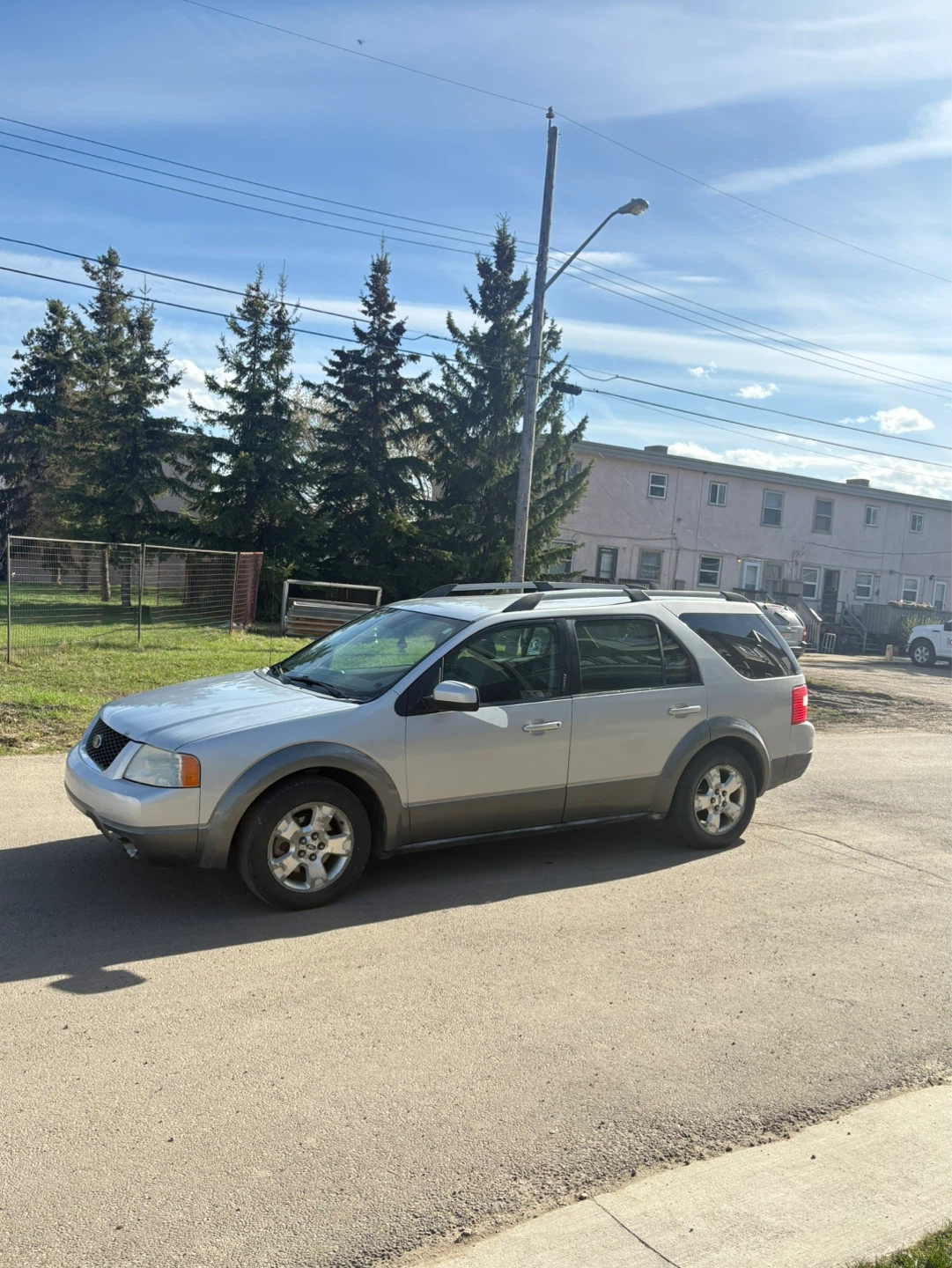 2006 Ford Freestyle 7 seats - photo 2