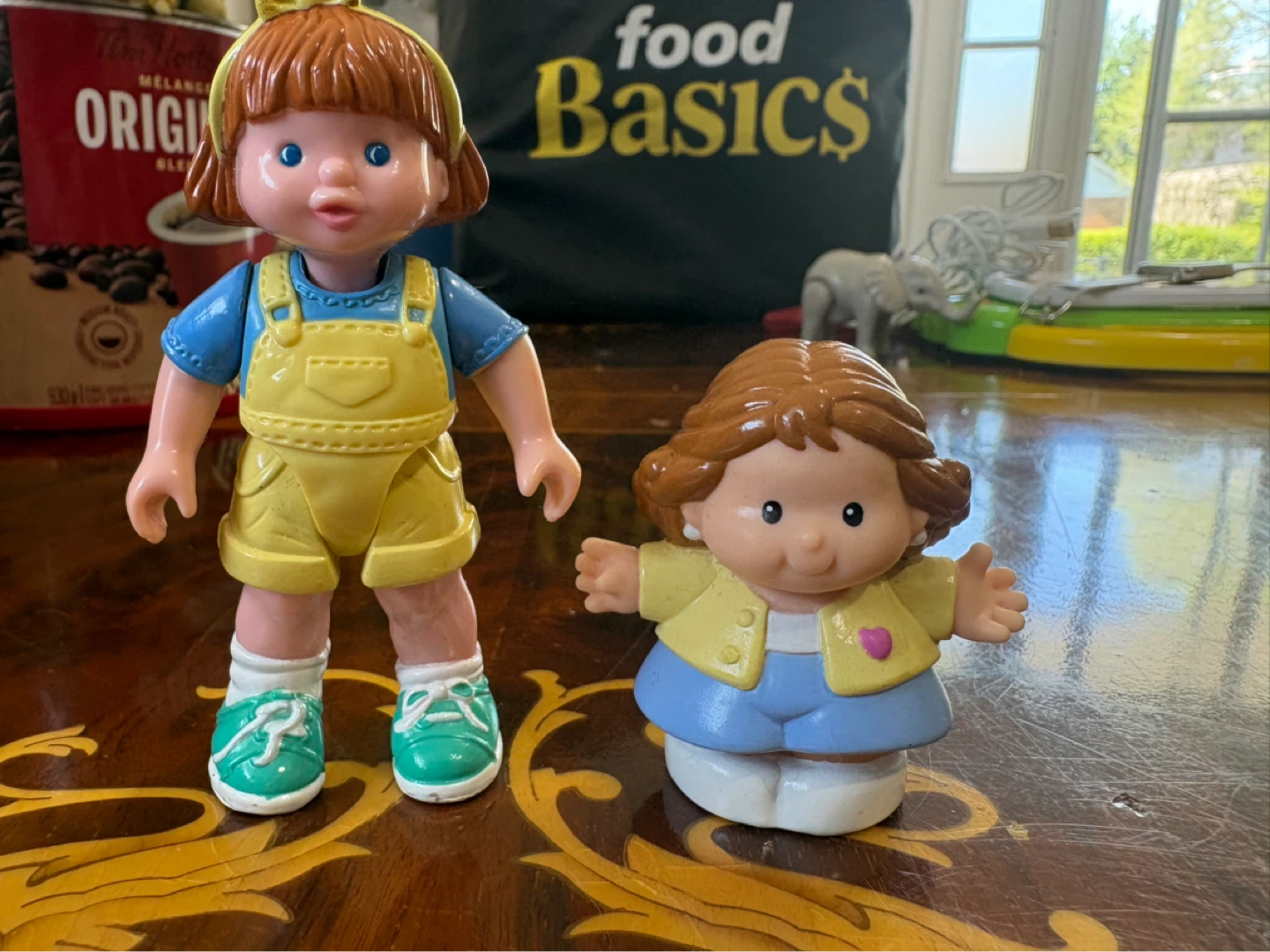 Fisher-Price 1993 Loving Family People Figures