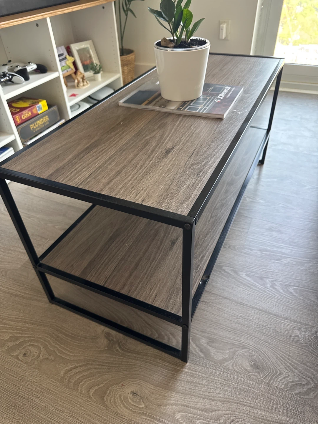 Coffee Table with Two Tiers - photo 3