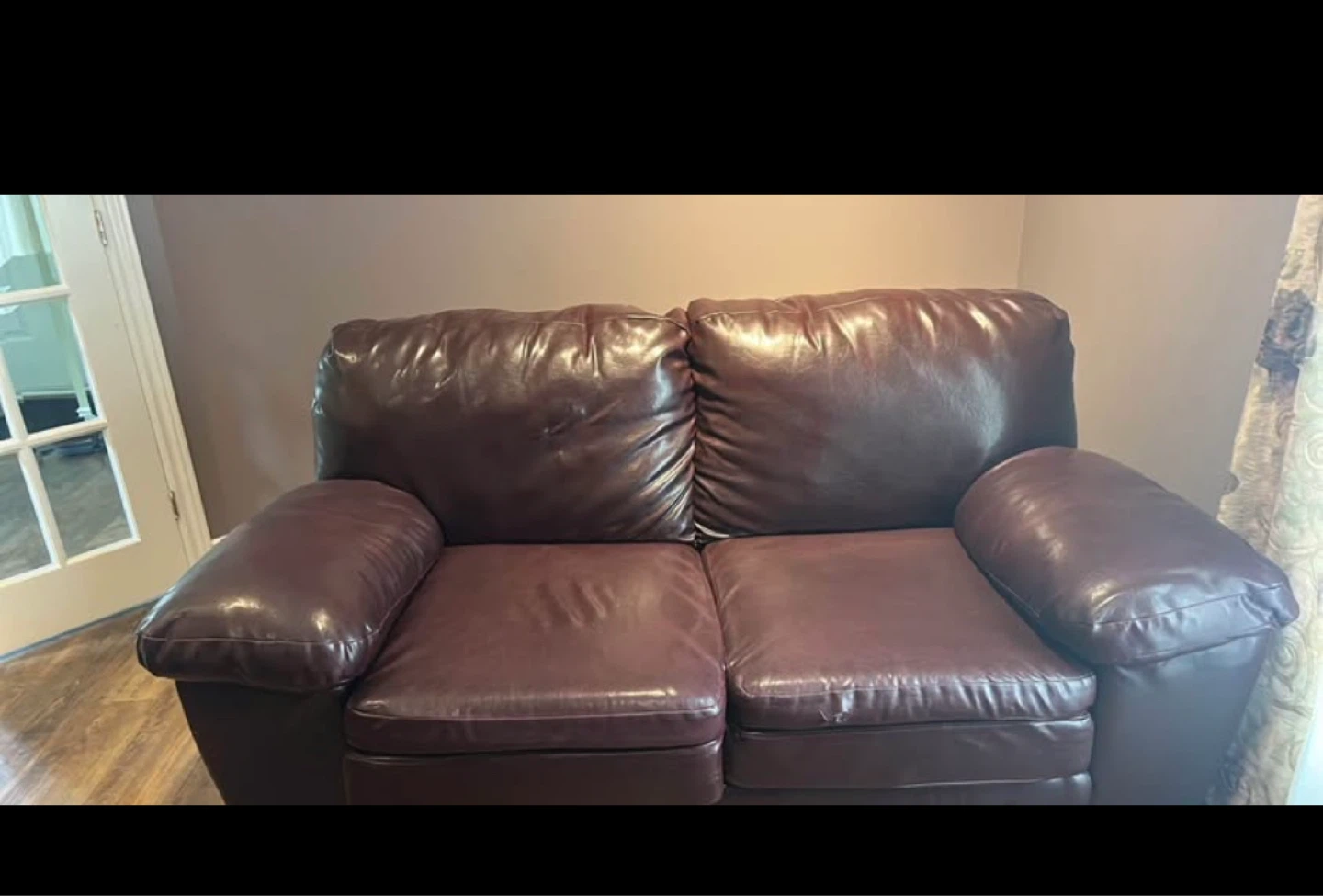 Brown Maroon Leather Loveseat - photo 3