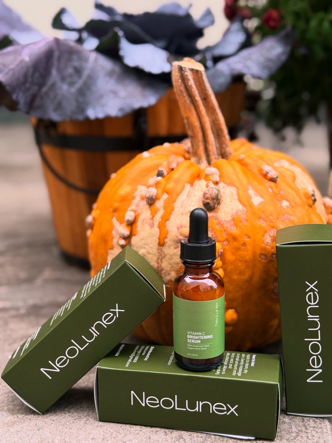 NeoLunex Vitamin C Brightening Serum with Hyaluronic Acid - photo 2