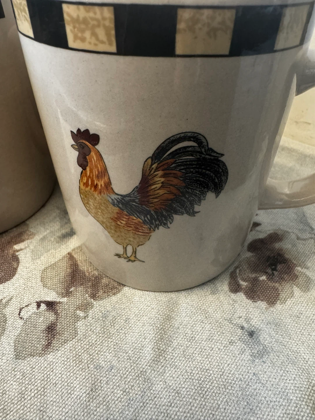 Set of 7 Gibson Ceramic Rooster Mugs - photo 2