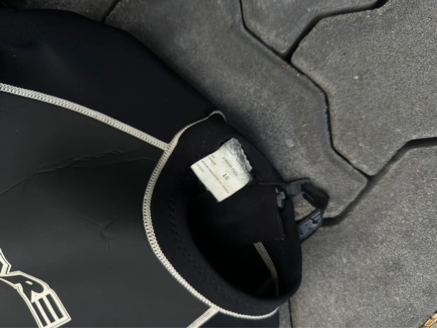 BARE wetsuits - photo 4