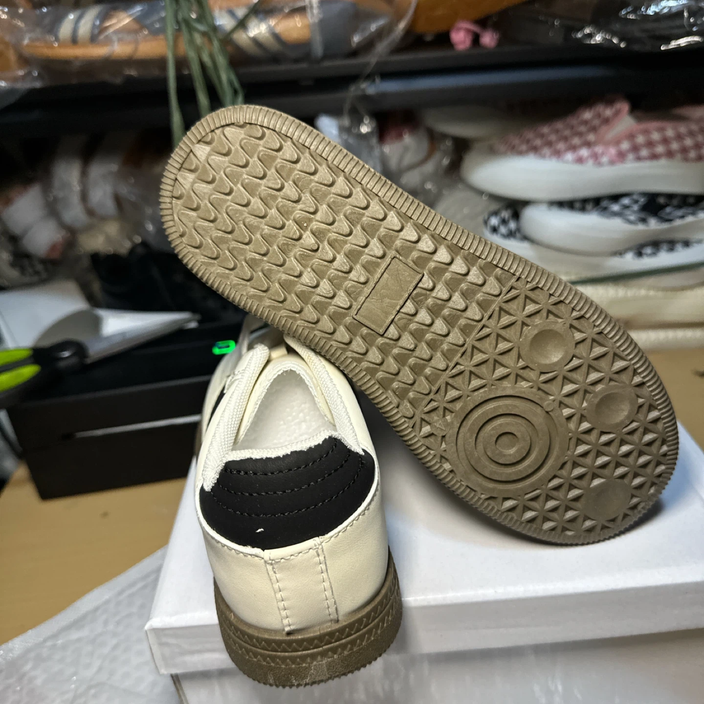 Cream Black Gum" Sneakers - photo 4