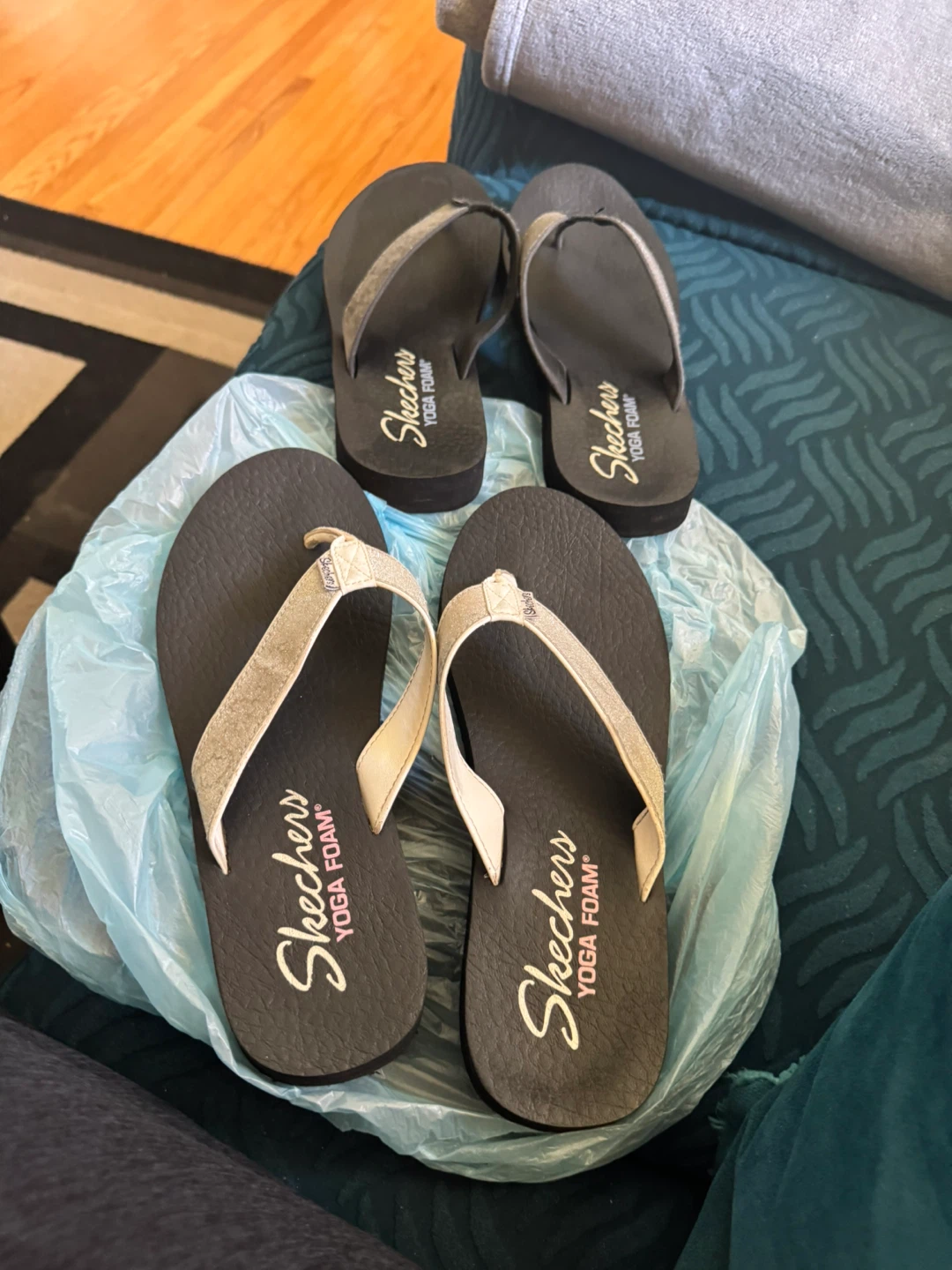 Skechers Yoga Foam Flip Flops - photo 3
