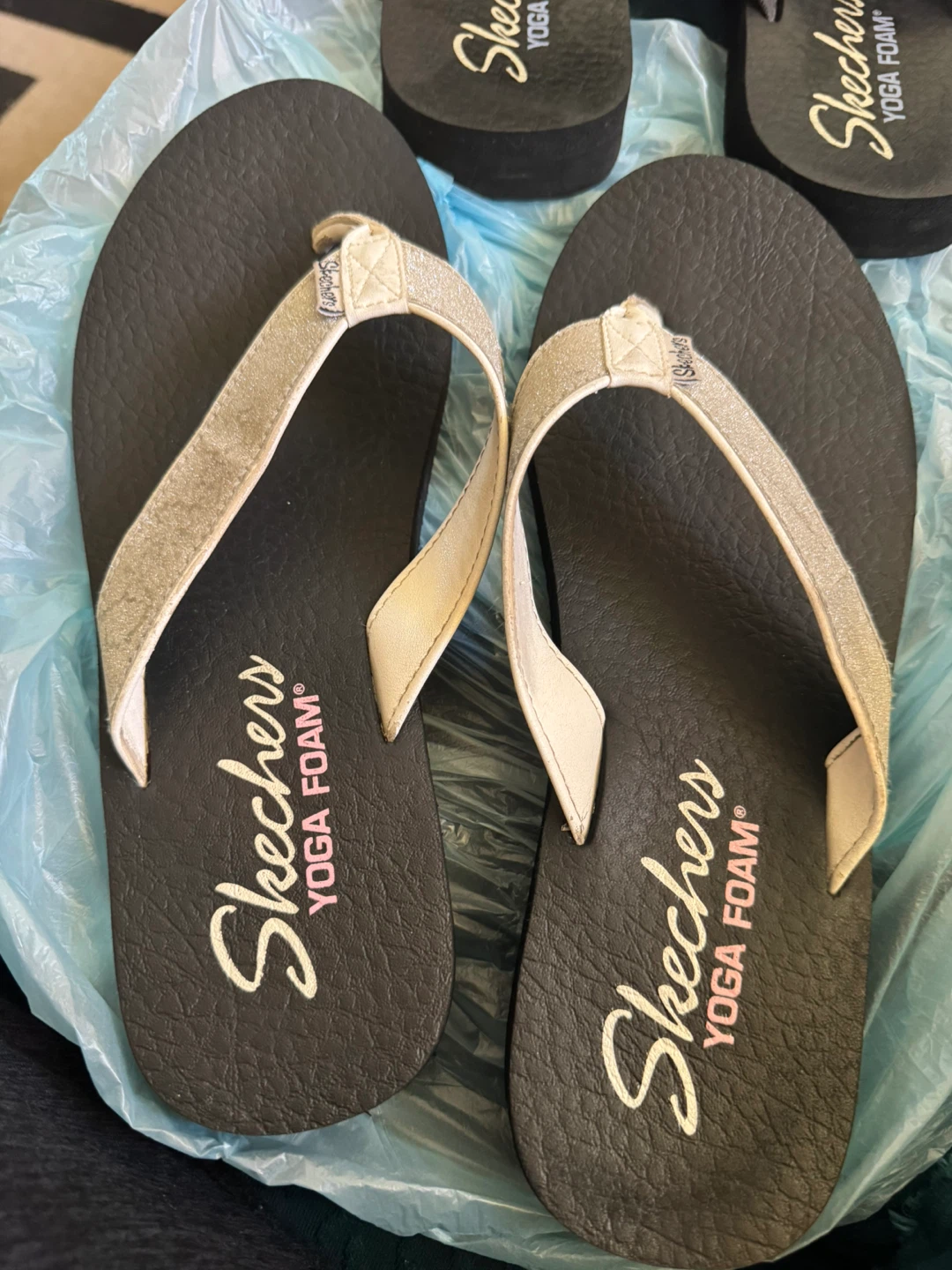 Skechers Yoga Foam Flip Flops