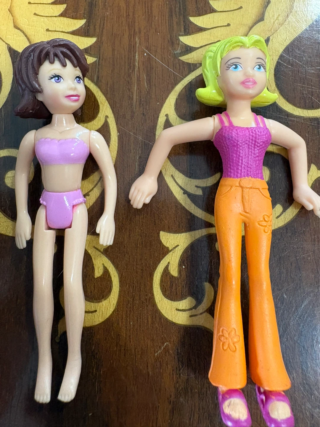2 Polly Pocket Dolls