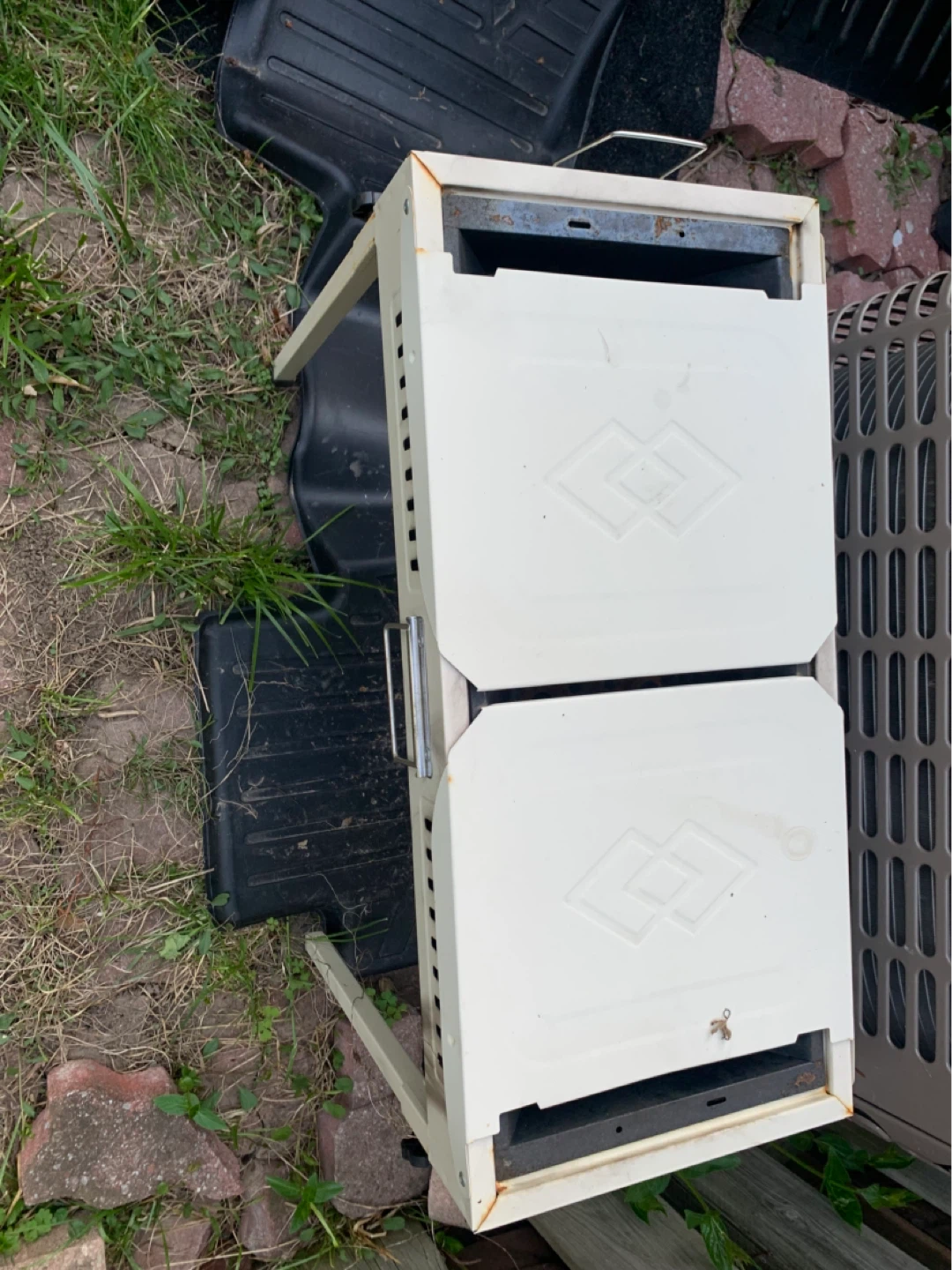 White Two-Tiered Outdoor Grill - photo 2