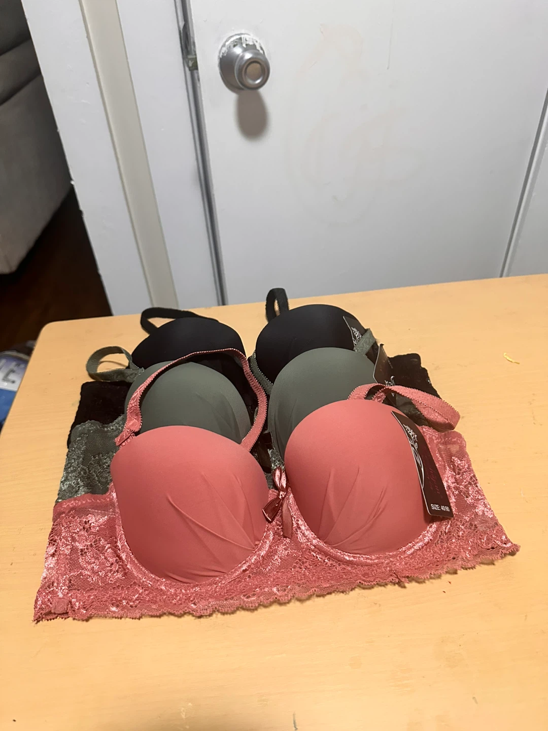 Set of 3 Assorted Women's Bras - photo 2