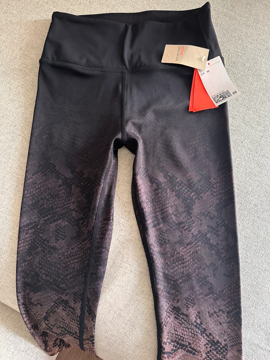 H&M Active Leggings - XS - Snake Print