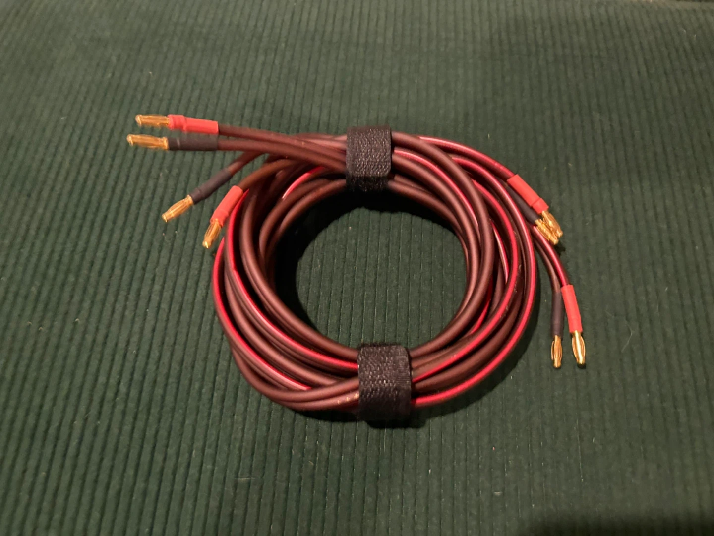 Micca pair of 14AWG banana plug speaker cables