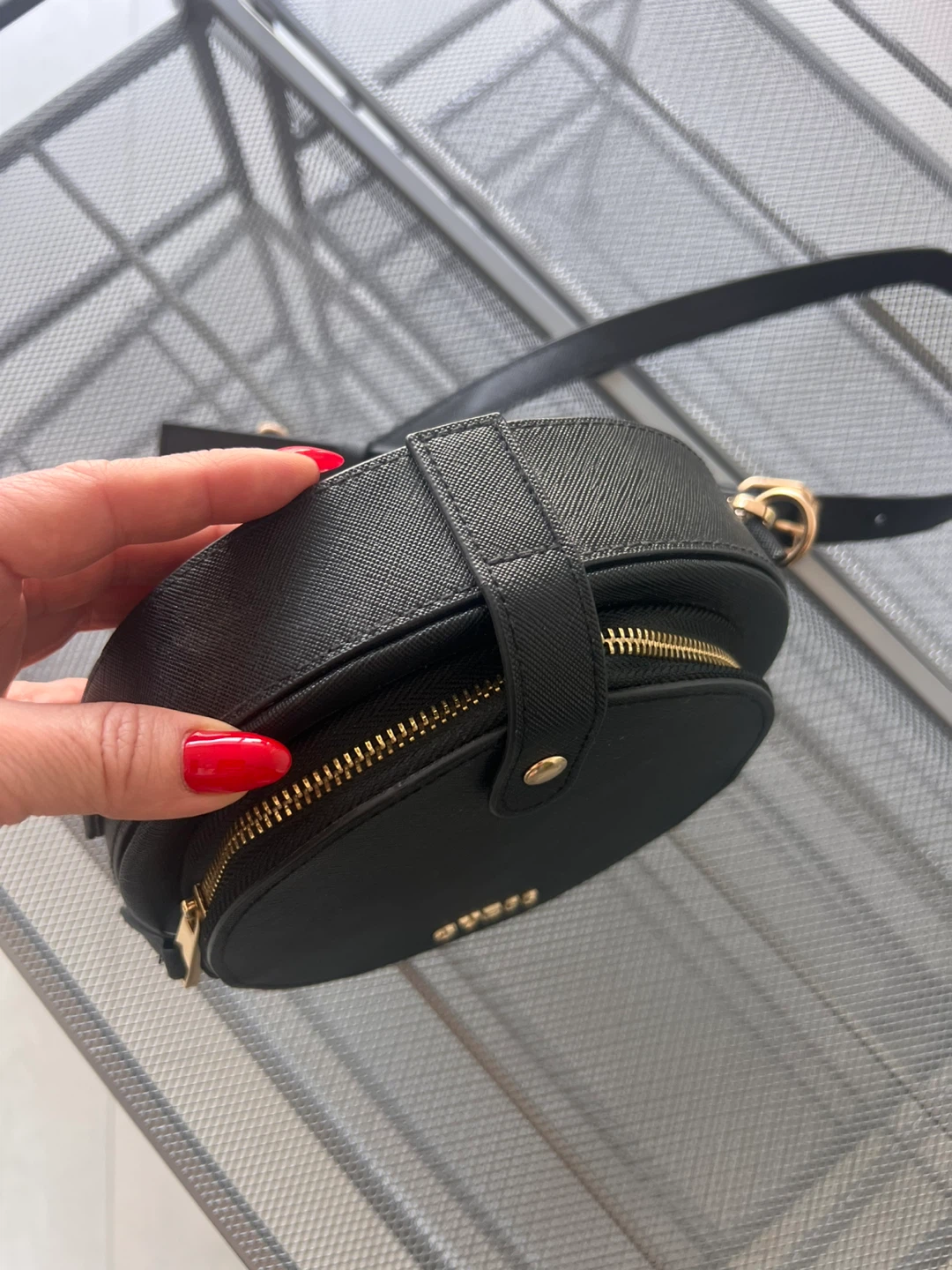GUESS Black Round Crossbody Bag - photo 2