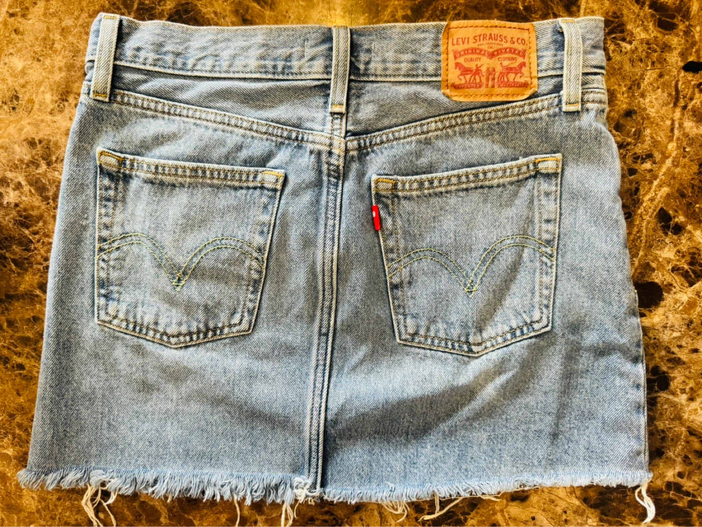 Jupe en jean Levi's taille 26 - photo 3