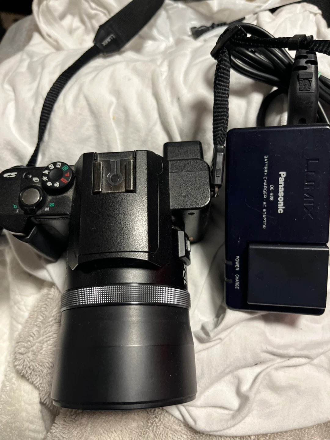 Panasonic Lumix DMC-FZ10 Digital Camera