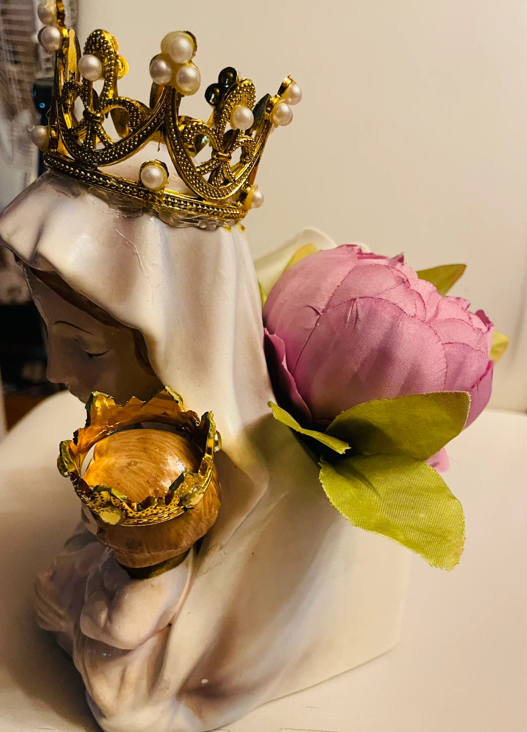 Religious Figurine - Virgin Mary with Baby Jesus & Crown - photo 2