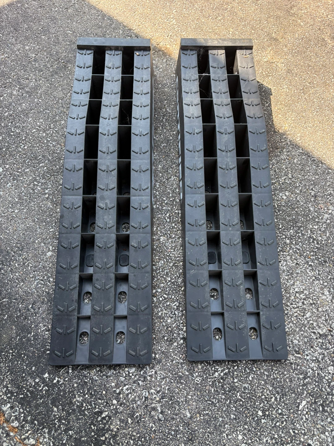Certified car ramps 9000lbs - photo 2