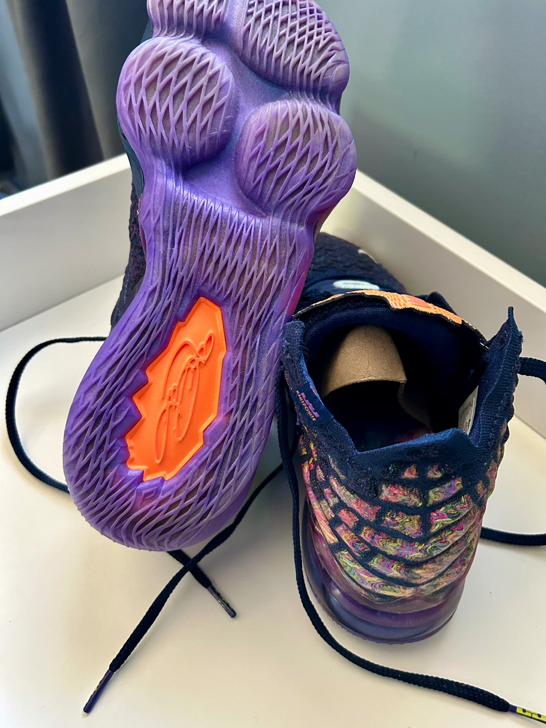 Nike LeBron 17 "Graffiti" - photo 3