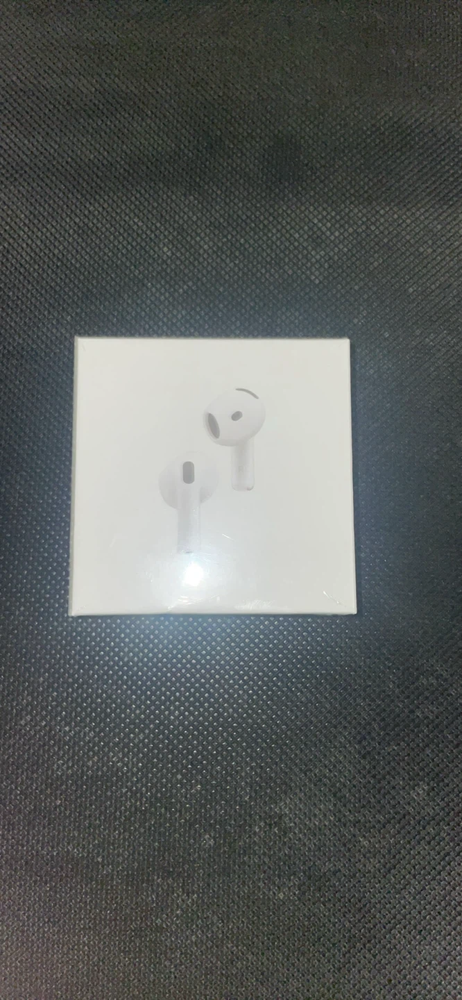 Apple AirPods 4 with Active Noise Cancellation