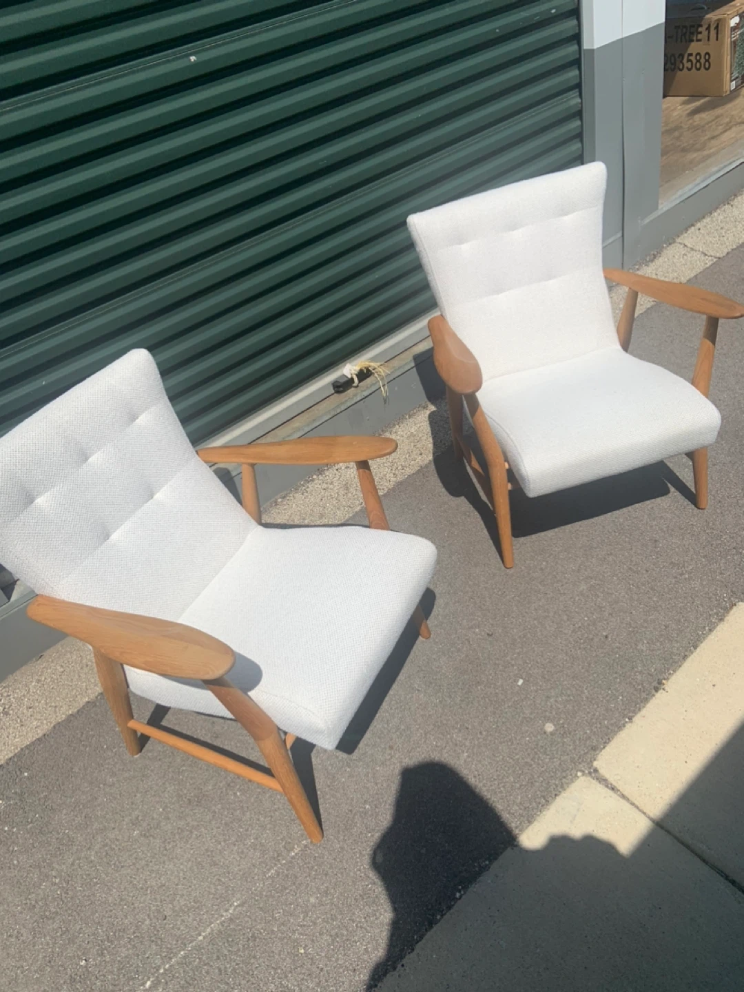 Set of 2 White Upholstered Armchairs with Wood Frame - photo 2