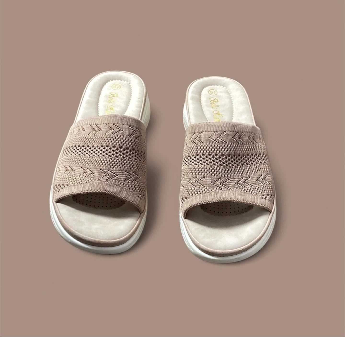 Women’s slides size 6.5