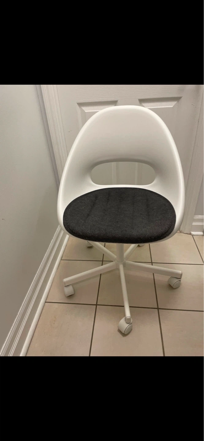 LOBERGET Office Chair - White