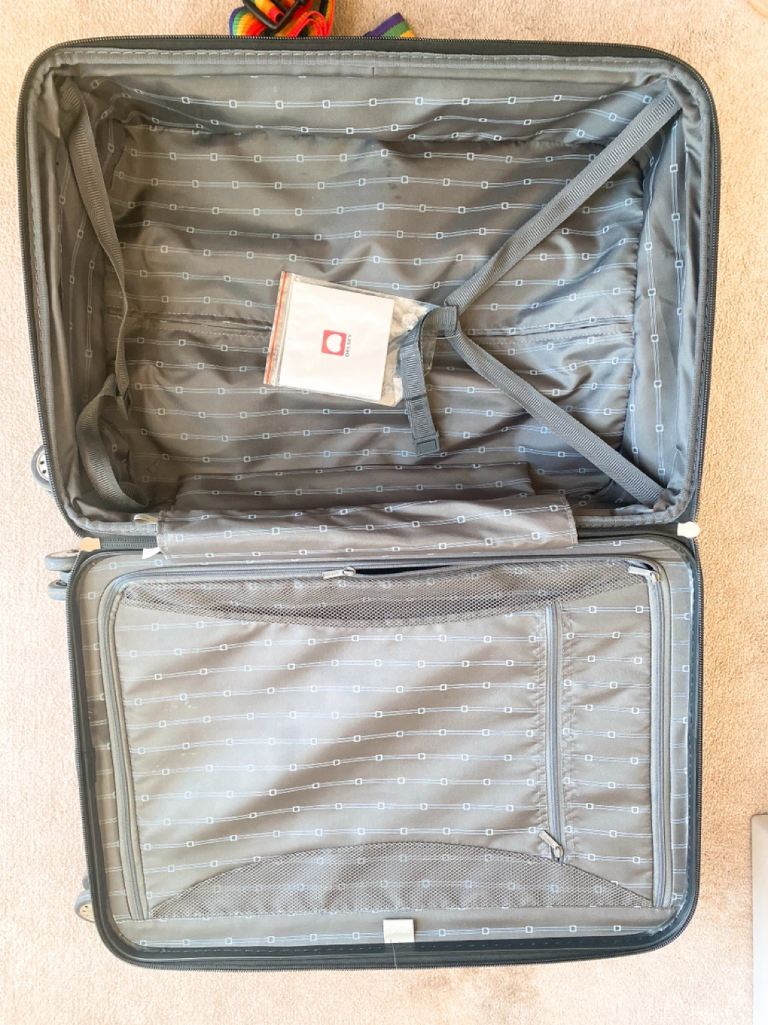 Delsey Red Luggage 28 inches - photo 4