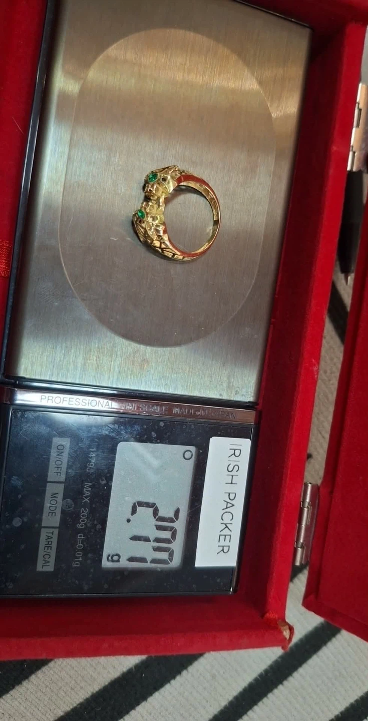 18k Saudi gold Panther ring