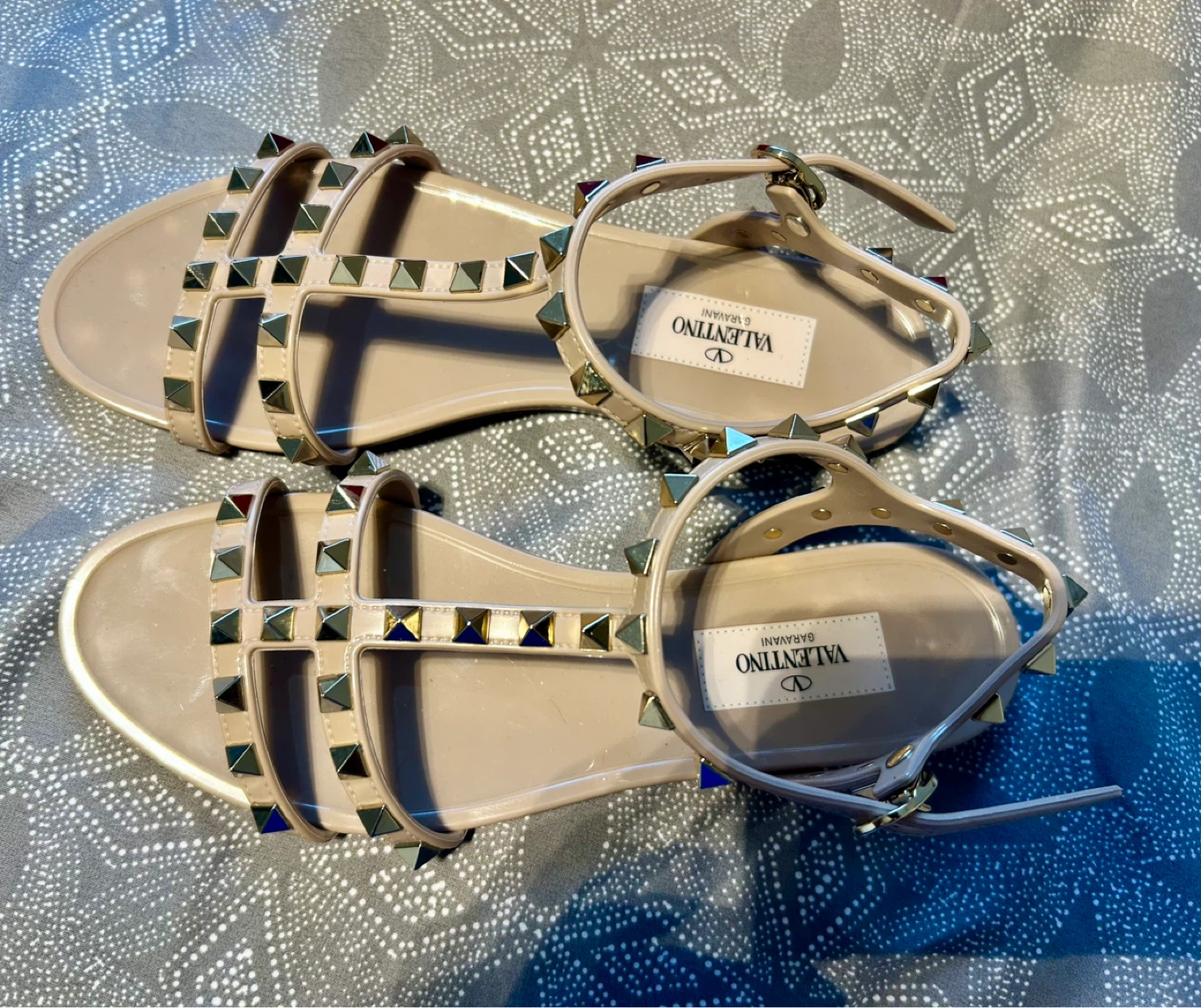 Valentino Garavani Rockstud Jelly Sandals - photo 3