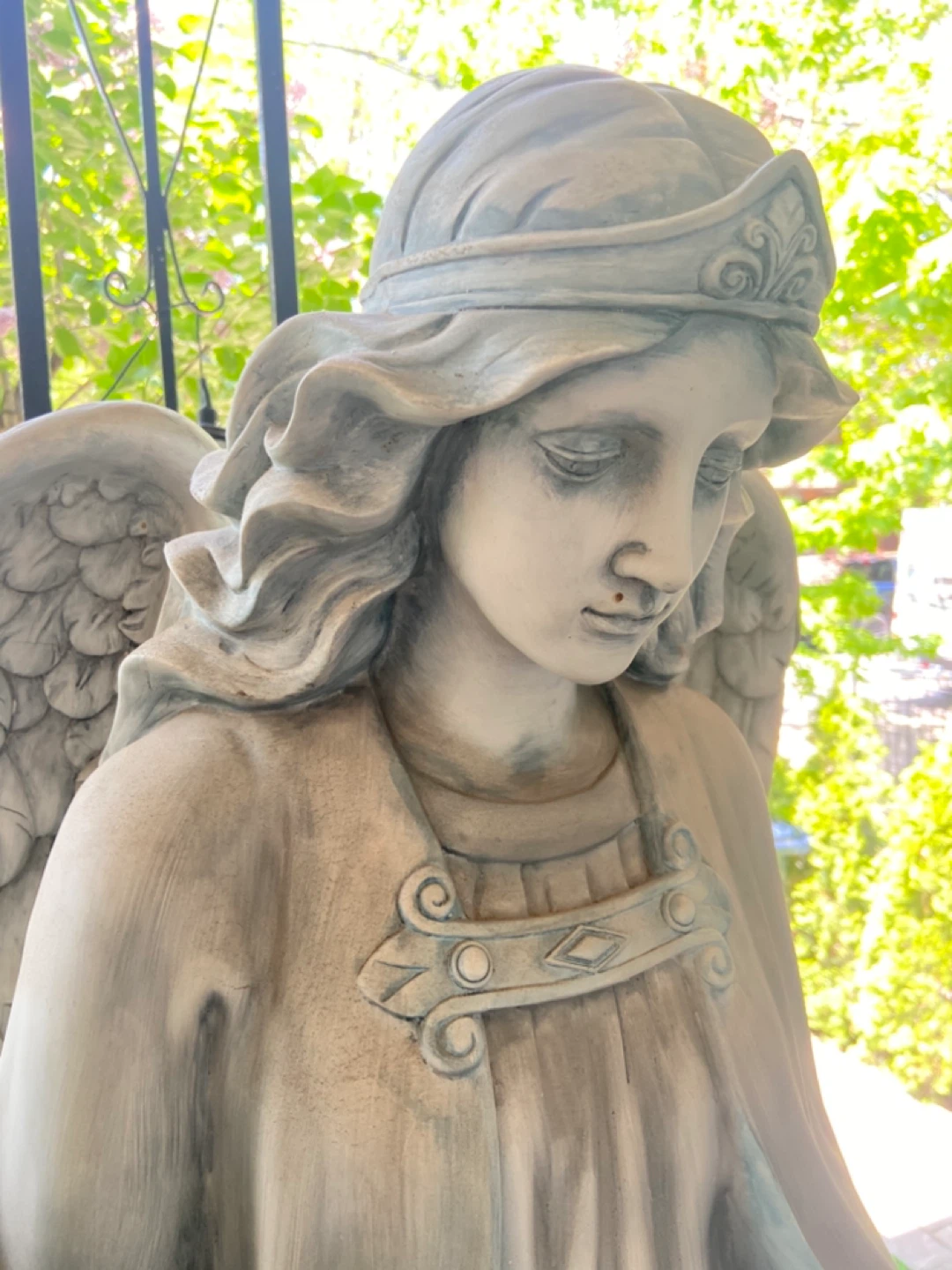 Angel Garden Statue with bird feeder feature - photo 5