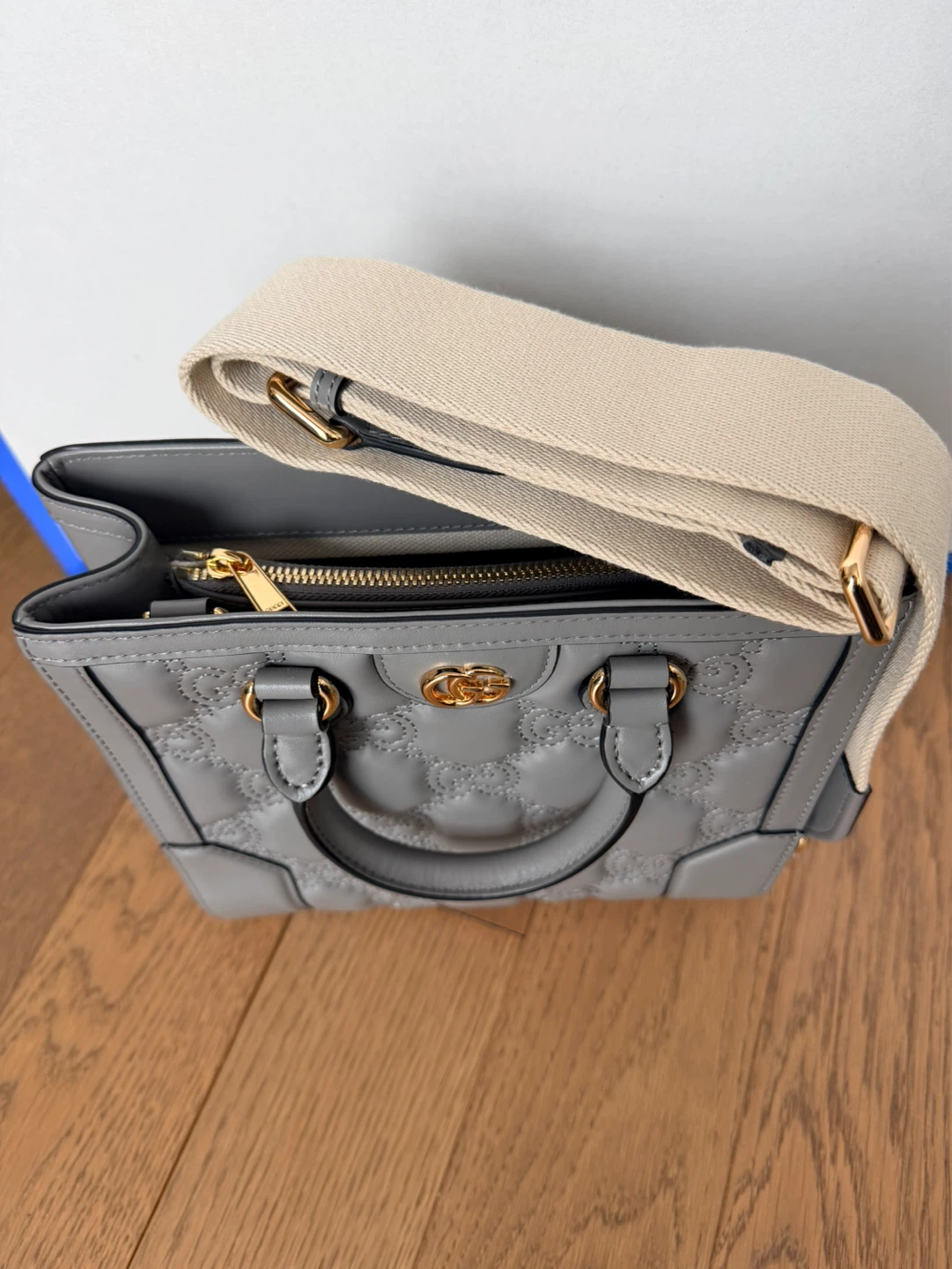 Gucci GG Matelassé Leather Top Handle Bag Grey - photo 3