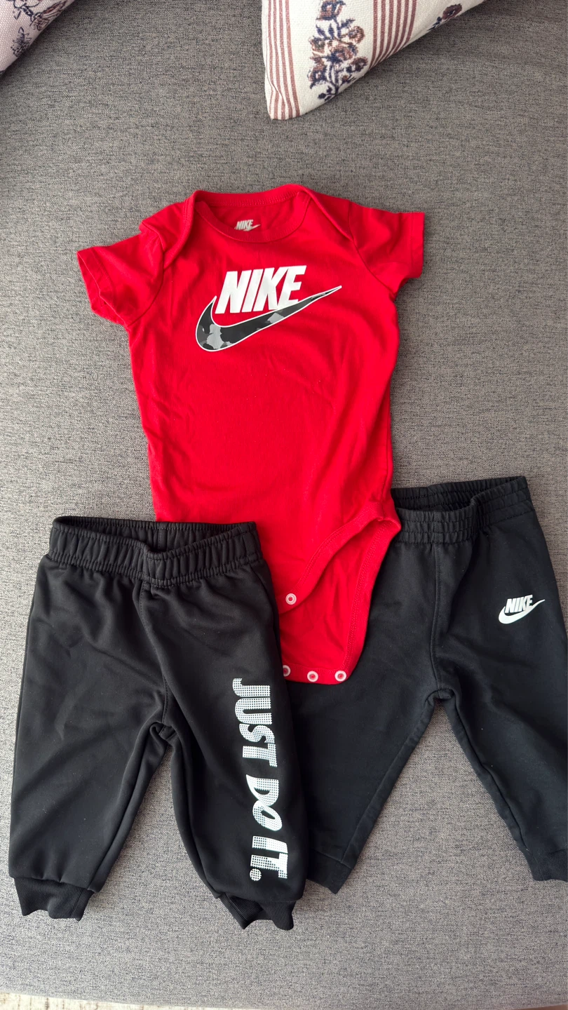 Nike Baby Boys 3-Piece Outfit