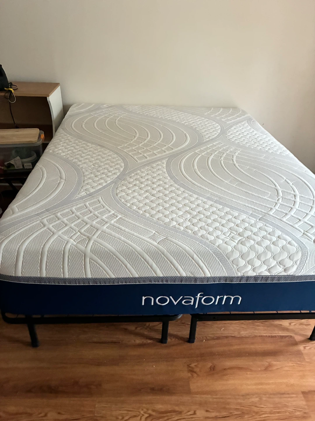 Novaform Mattress queen mattress with frame and 3 pillows