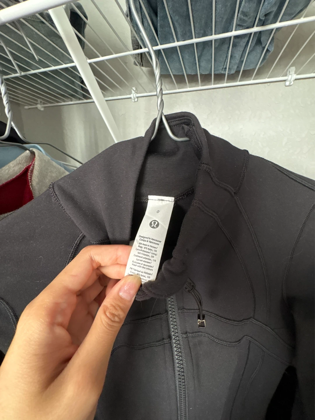 Lululemon Black Jacket Size 0 - photo 2