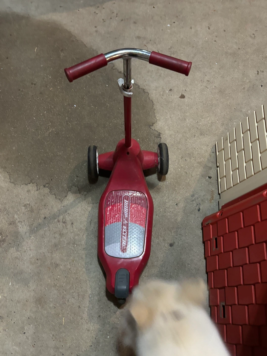 Radio Flyer Red 3-Wheel Scooter - photo 3