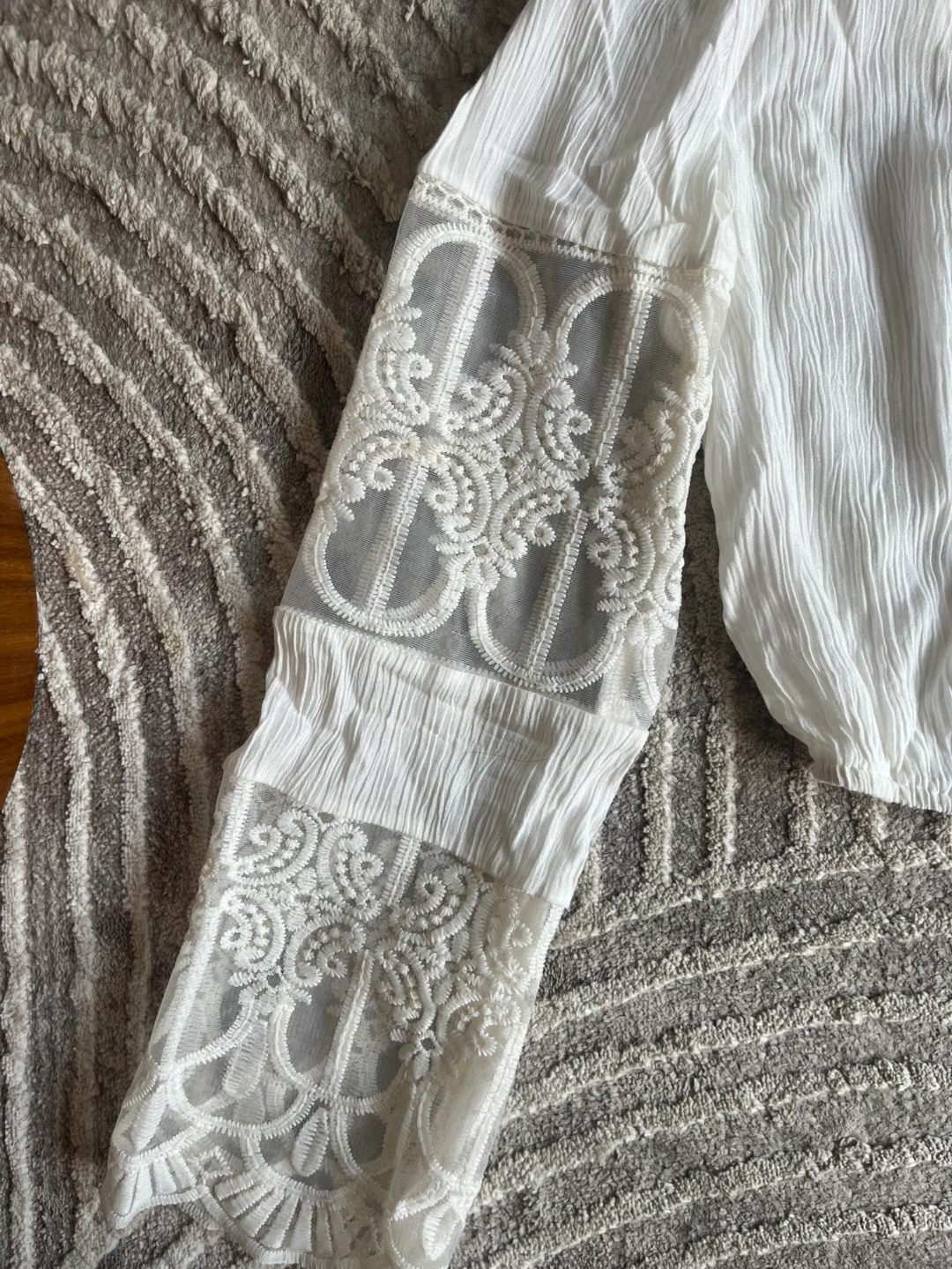 White Lace Sleeve Blouse - photo 2