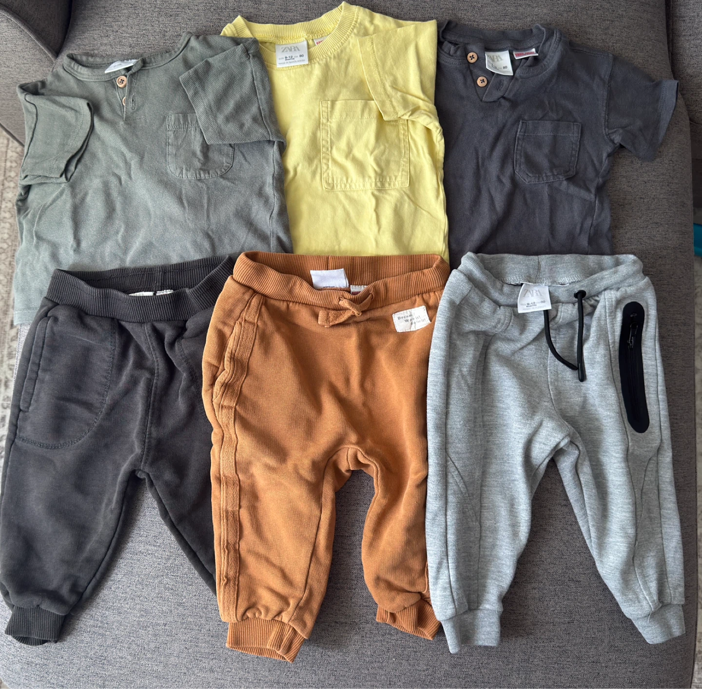 Zara Kids Clothing Set - T-shirts and Pants